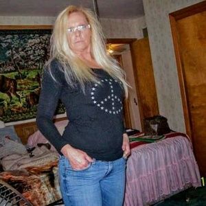 Meet your Posher, Sharon